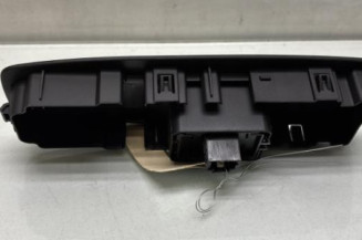 Interrupteur de leve vitre avant droit RENAULT SCENIC 4