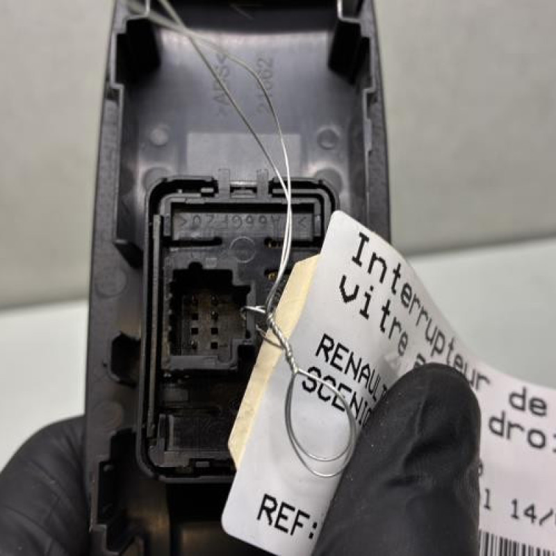 Interrupteur de leve vitre avant droit RENAULT SCENIC 4 Photo n°3