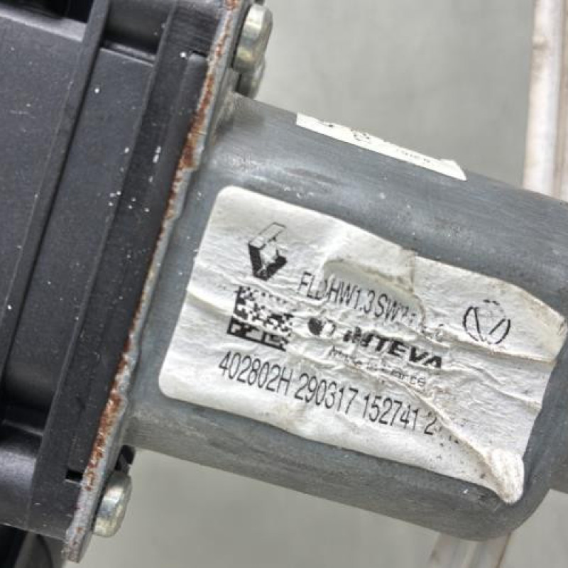 Leve vitre electrique avant gauche RENAULT SCENIC 4 Photo n°3