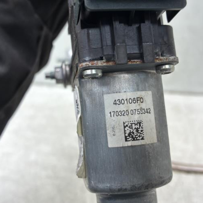 Leve vitre electrique avant gauche RENAULT SCENIC 4 Photo n°4