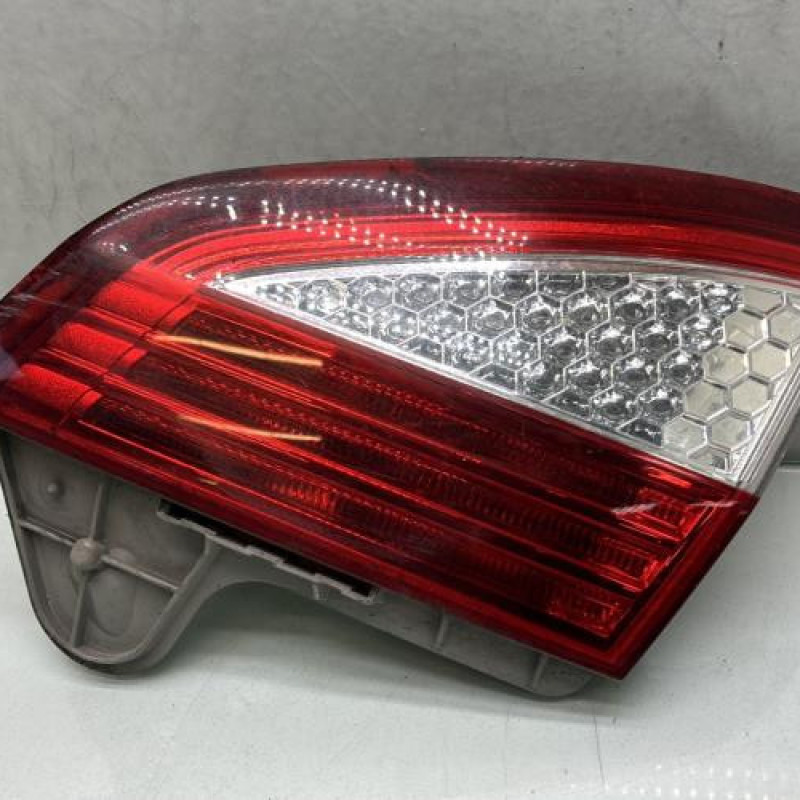 Feu arriere secondaire droit (feux) FORD MONDEO 3 Photo n°1