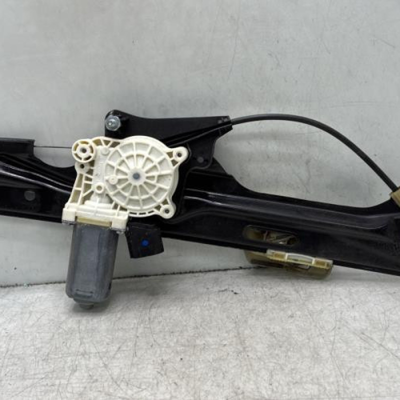 Leve vitre electrique arriere droit BMW X3 F25 Photo n°1