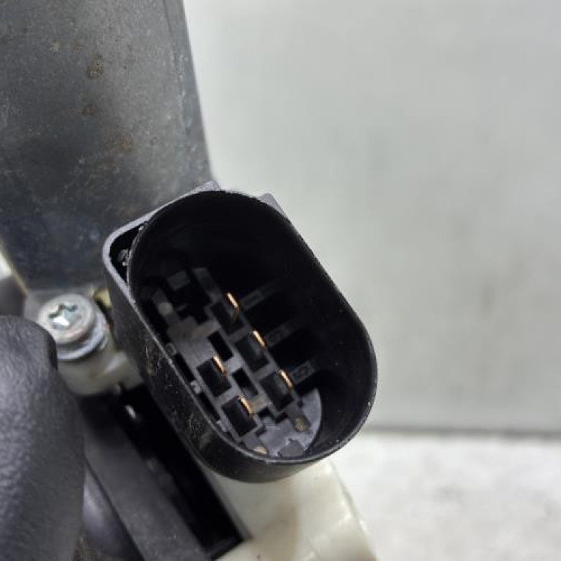 Leve vitre electrique arriere droit BMW X3 F25 Photo n°7