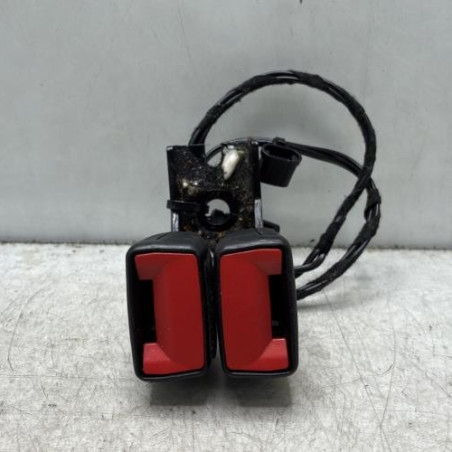 Attache ceinture arriere droit FORD FIESTA 7 Photo n°1