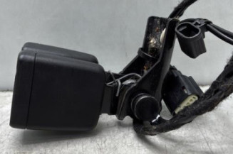 Attache ceinture arriere droit FORD FIESTA 7