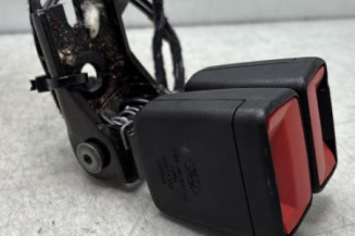 Attache ceinture arriere droit FORD FIESTA 7