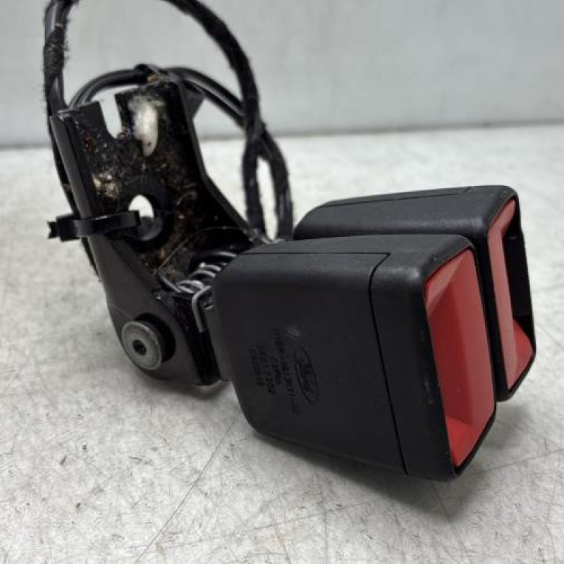 Attache ceinture arriere droit FORD FIESTA 7 Photo n°4