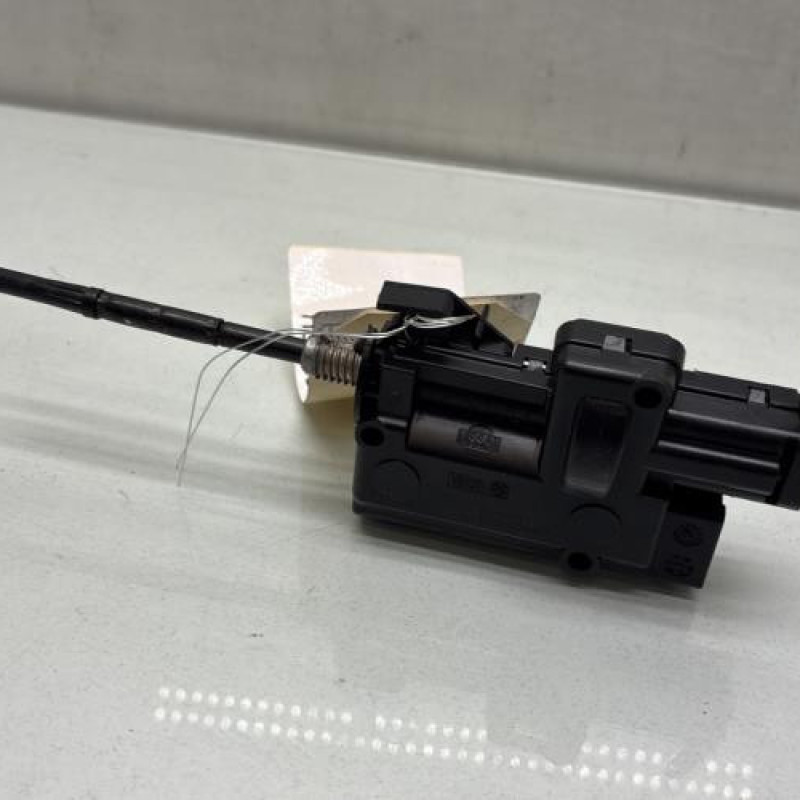 Actionneur verrou trappe d'essence RENAULT CLIO 4 Photo n°1