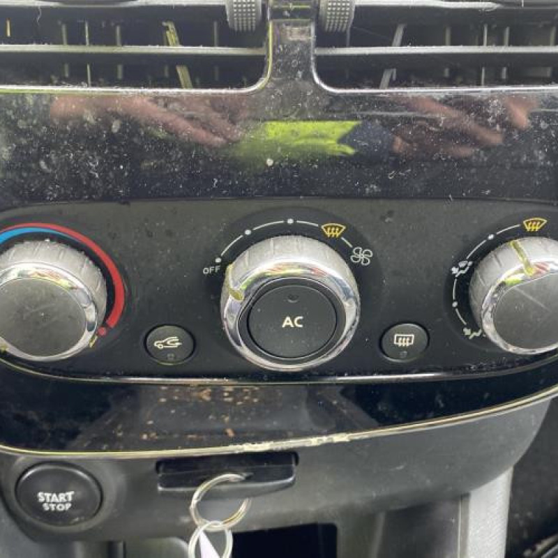 Actionneur verrou trappe d'essence RENAULT CLIO 4 Photo n°20