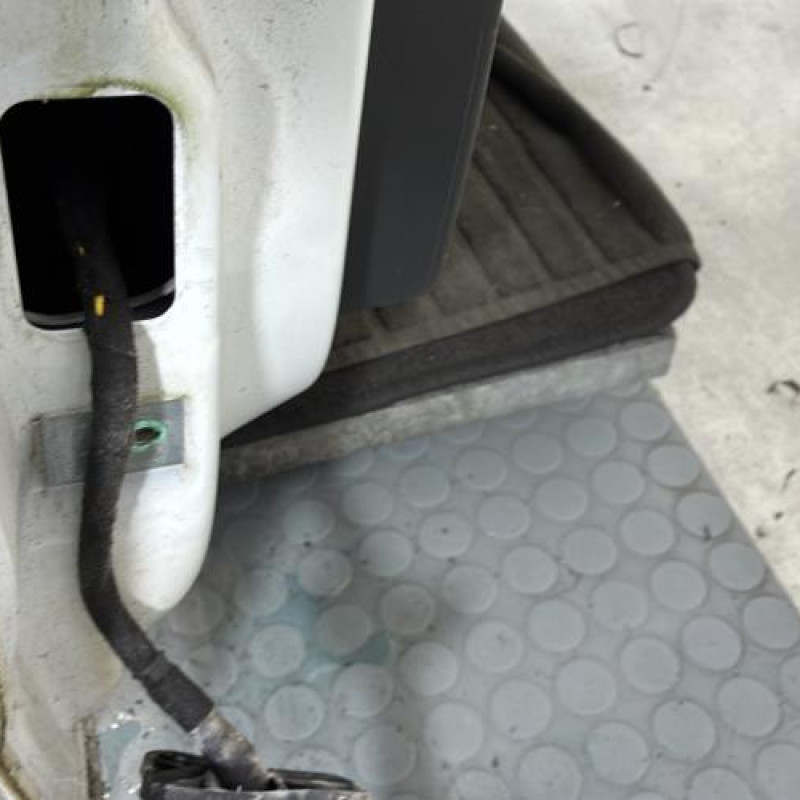 Porte avant droit VOLKSWAGEN POLO 5 Photo n°5