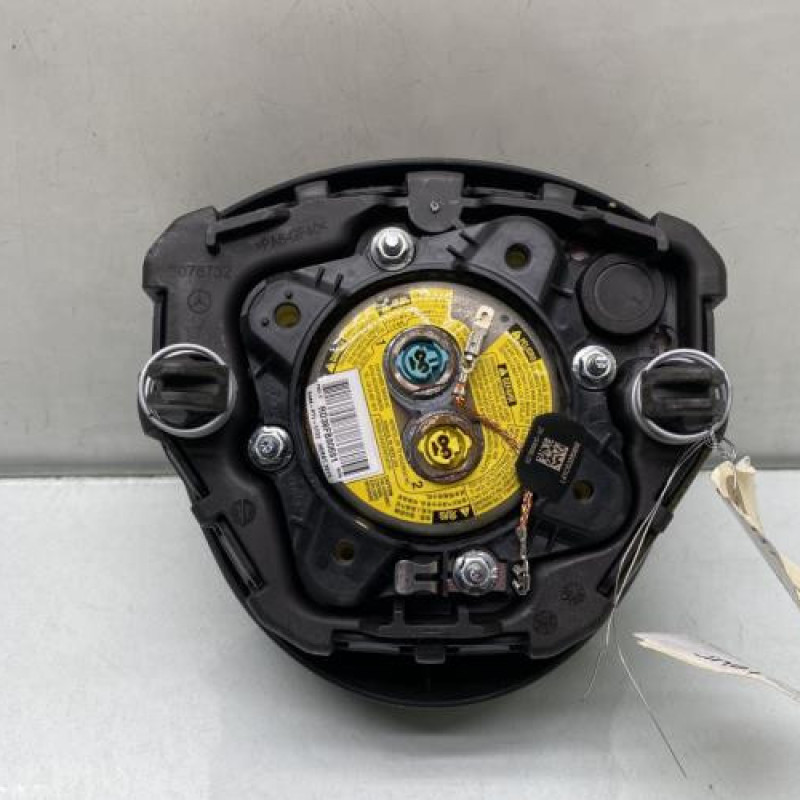 Air bag conducteur MERCEDES CLASSE A 176 Photo n°3