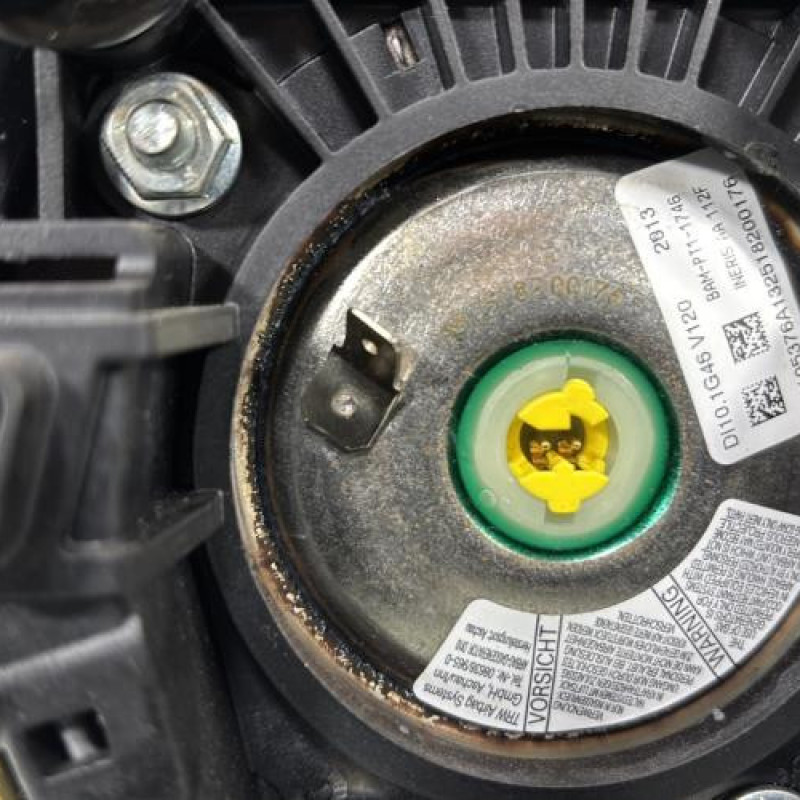 Air bag conducteur FORD FIESTA 6 Photo n°3