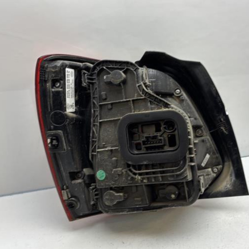 Feu arriere principal droit (feux) VOLKSWAGEN POLO 5 Photo n°4