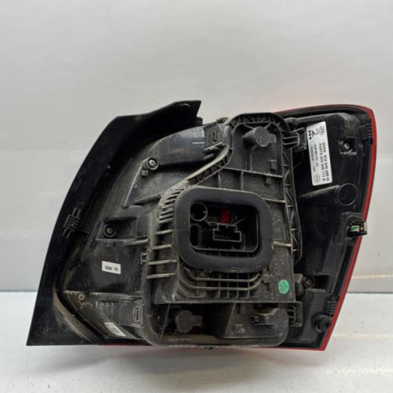 Feu arriere principal gauche (feux) VOLKSWAGEN POLO 5 Photo n°4