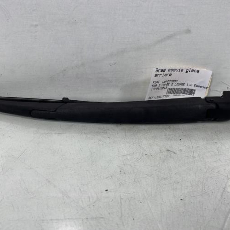 Bras essuie glace arriere FIAT 500 2 Photo n°1