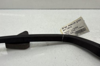 Bras essuie glace arriere TOYOTA YARIS 1 Photo n°1