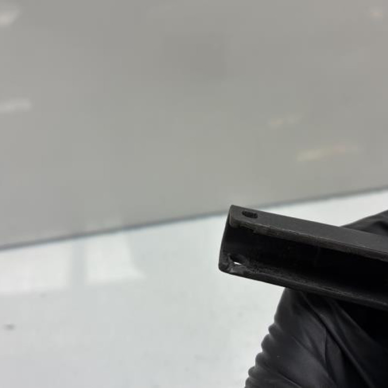 Bras essuie glace arriere TOYOTA YARIS 1 Photo n°3