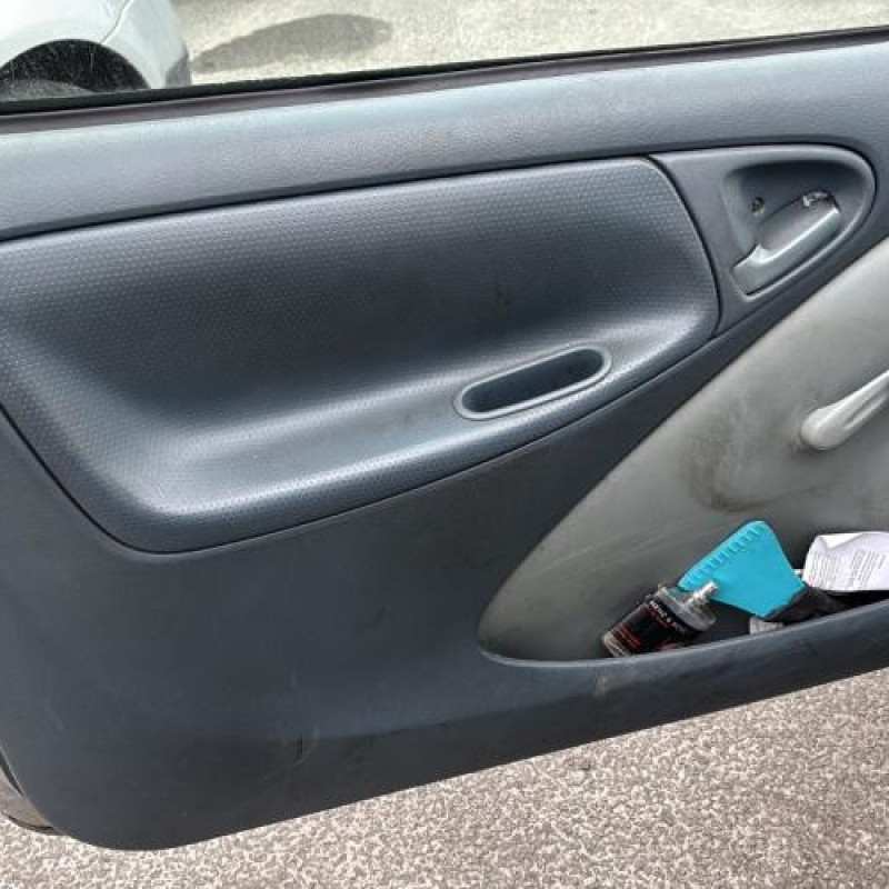 Bras essuie glace arriere TOYOTA YARIS 1 Photo n°13