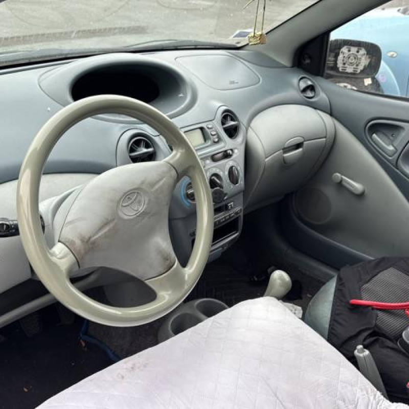 Bras essuie glace arriere TOYOTA YARIS 1 Photo n°17