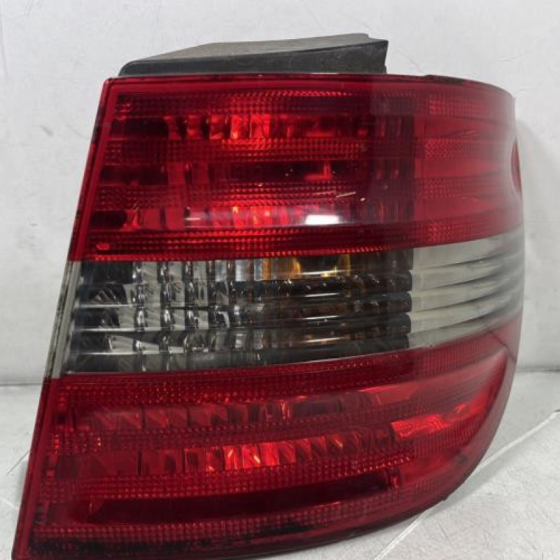 Feu arriere principal droit (feux) MERCEDES CLASSE B 245 Photo n°1