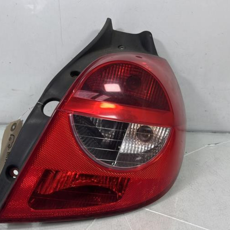 Feu arriere principal droit (feux) RENAULT CLIO 3 Photo n°1