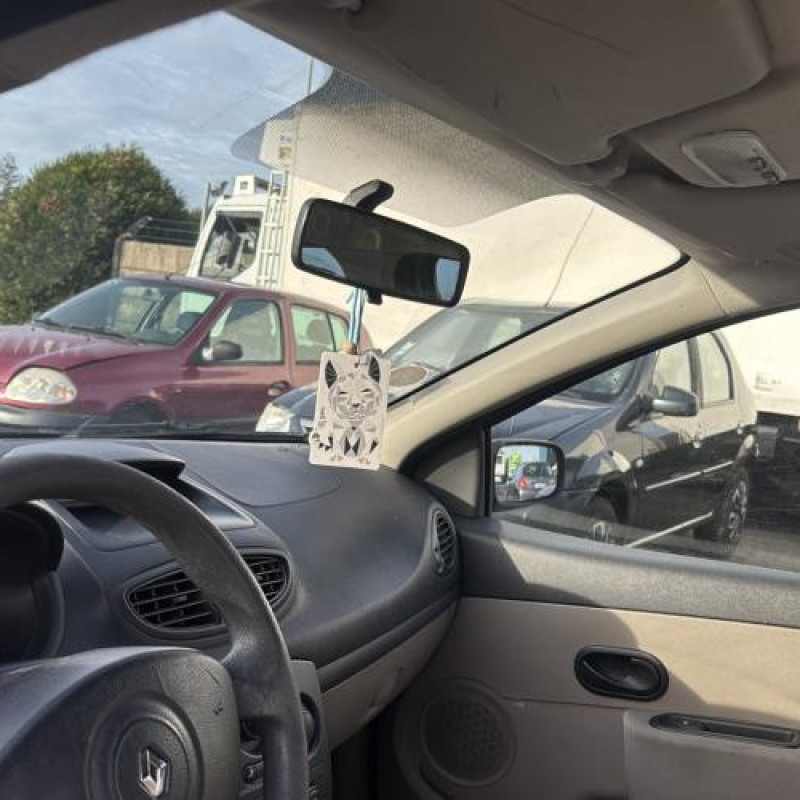 Feu arriere principal droit (feux) RENAULT CLIO 3 Photo n°18