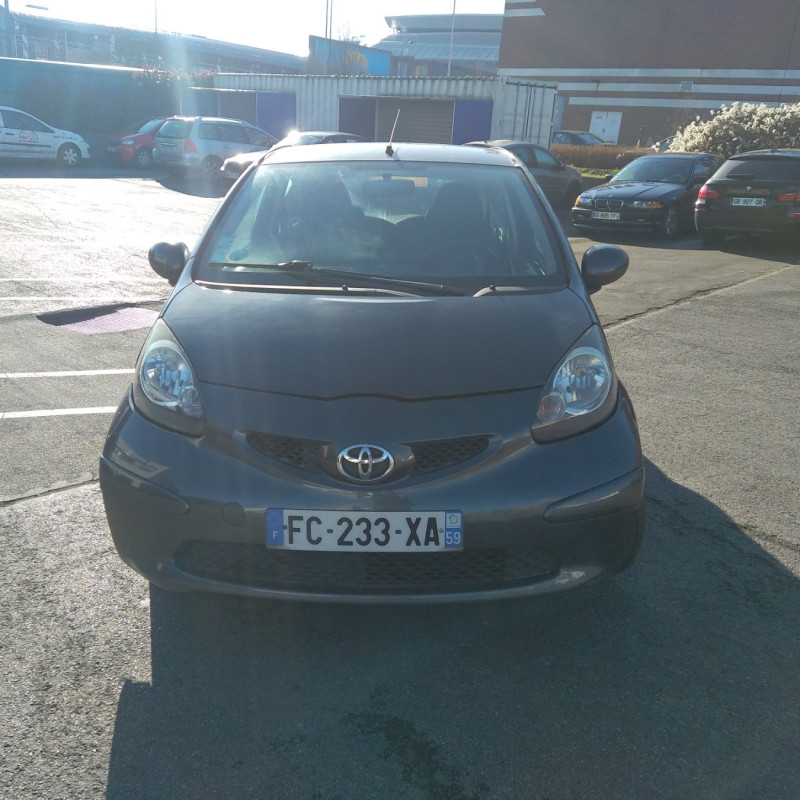 TOYOTA AYGO 1 PHASE 1 1.0i - 12V Photo n°1