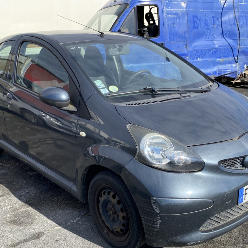 TOYOTA AYGO 1 PHASE 1 1.0i - 12V Photo n°12
