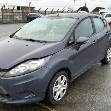 FORD FIESTA 6 PHASE 1 1.25i - 16V Photo n°1