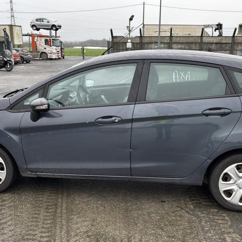 FORD FIESTA 6 PHASE 1 1.25i - 16V Photo n°7