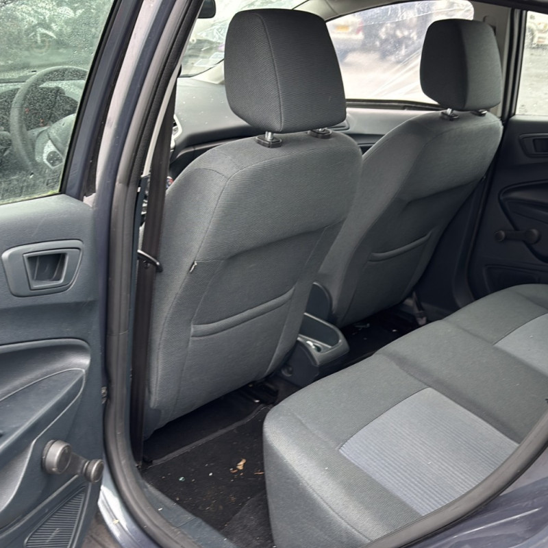 FORD FIESTA 6 PHASE 1 1.25i - 16V Photo n°11