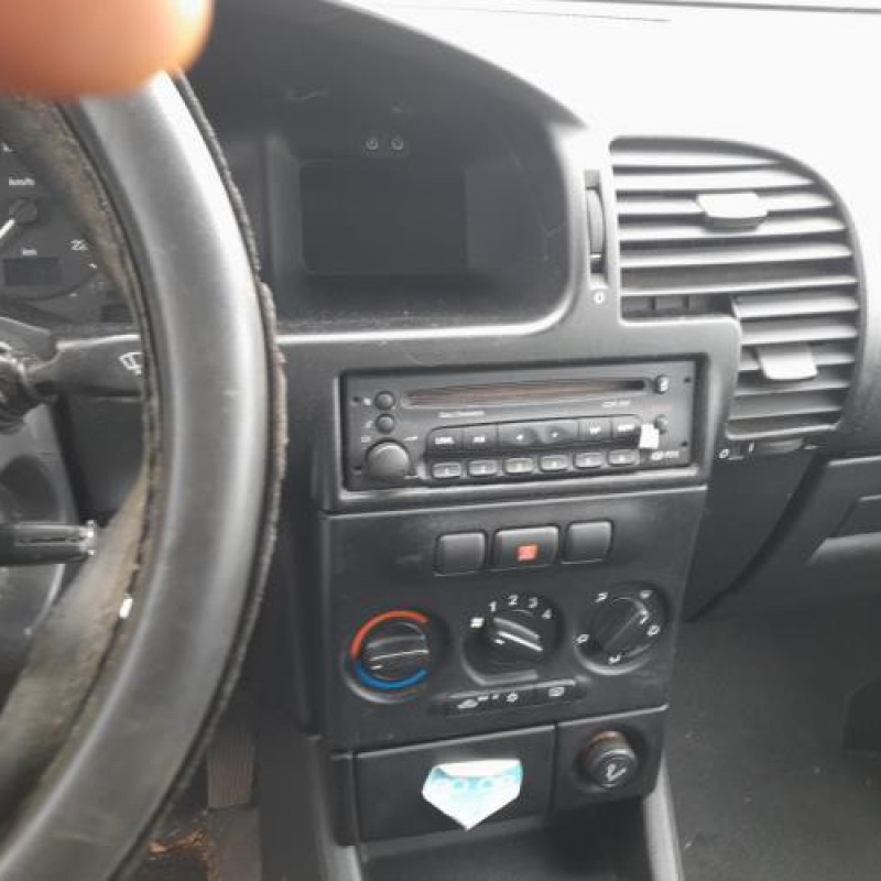 Optique avant principal droit (feux)(phare) OPEL ZAFIRA A Photo n°13