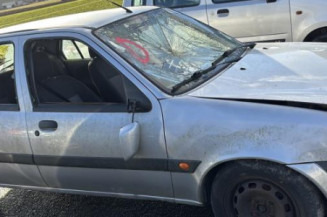 Leve vitre electrique avant droit FORD FIESTA 4