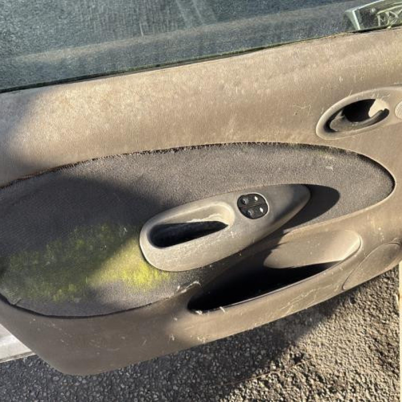 Leve vitre electrique avant droit FORD FIESTA 4 Photo n°13