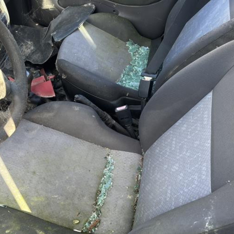 Leve vitre electrique avant droit FORD FIESTA 4 Photo n°15