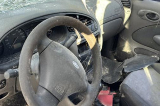 Leve vitre electrique avant droit FORD FIESTA 4