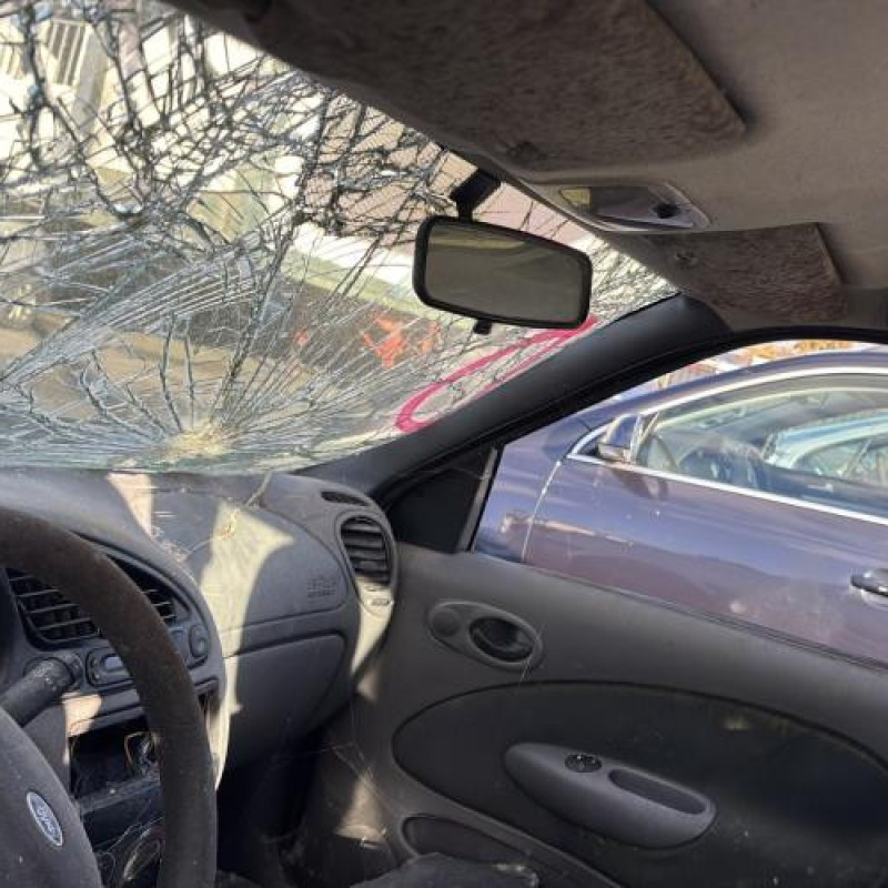 Leve vitre electrique avant droit FORD FIESTA 4 Photo n°17