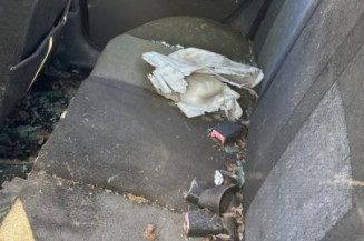 Leve vitre electrique avant droit FORD FIESTA 4