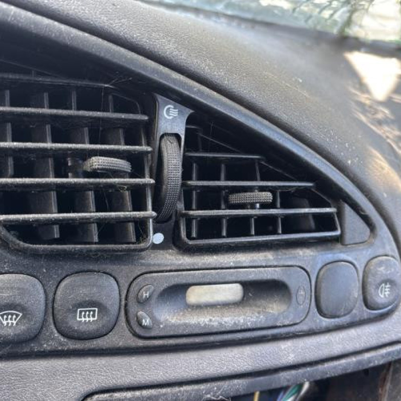 Leve vitre electrique avant droit FORD FIESTA 4 Photo n°20