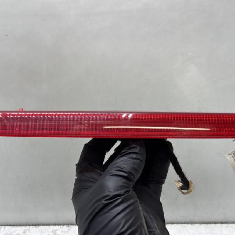 Feu arriere stop central FORD FIESTA 7 Photo n°1