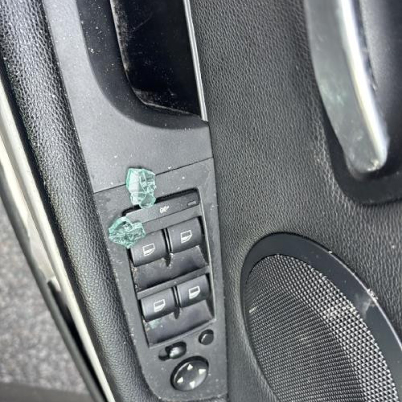 Leve vitre electrique arriere droit BMW SERIE 3 E90 Photo n°14