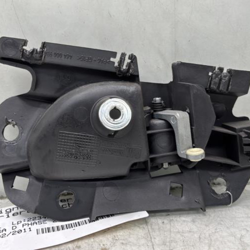 Poignee interieur arriere gauche OPEL CORSA D Photo n°2