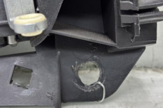 Poignee interieur arriere gauche OPEL CORSA D