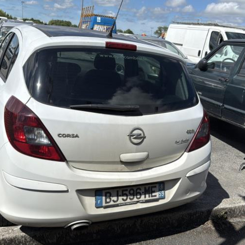 Poignee interieur arriere gauche OPEL CORSA D Photo n°10