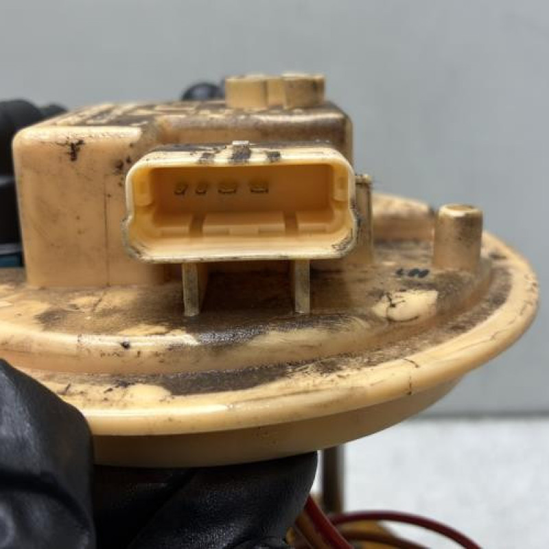 Pompe à carburant OPEL CORSA D Photo n°3
