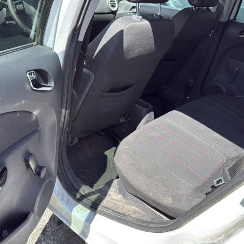 Pompe à carburant OPEL CORSA D Photo n°15