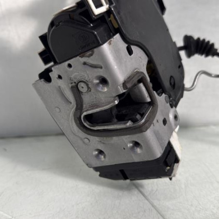 Serrure avant droit MERCEDES CLASSE C 204