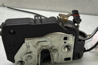 Serrure avant gauche MERCEDES CLASSE C 203 Photo n°1