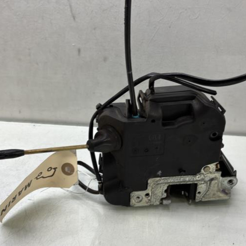 Serrure avant gauche MERCEDES CLASSE C 203 Photo n°3