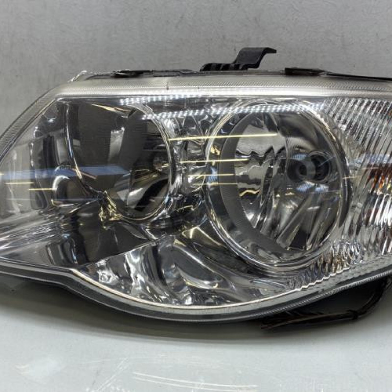 Optique avant principal gauche (feux)(phare) CHRYSLER GRAND VOYAGER 4 Photo n°1